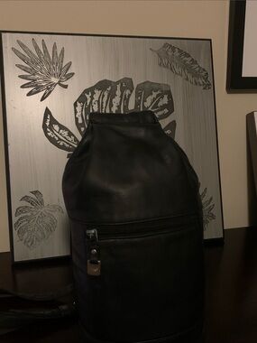 Nine West Black Leather Sling Bag ✨vintage genuine leather